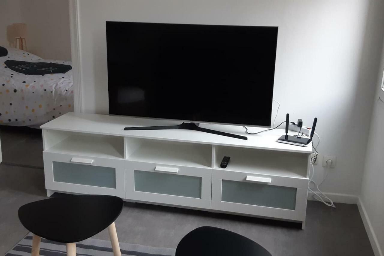 Elbeuf Etage 1 Sweet Home Netflix Wifi Bagian luar foto